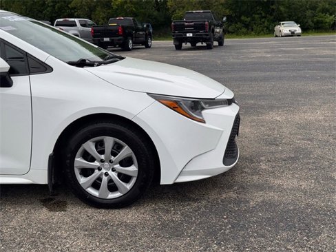Used 2020 Toyota Corolla LE image 27