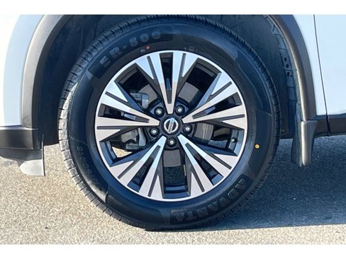 Used 2021 Nissan Rogue SV image 40