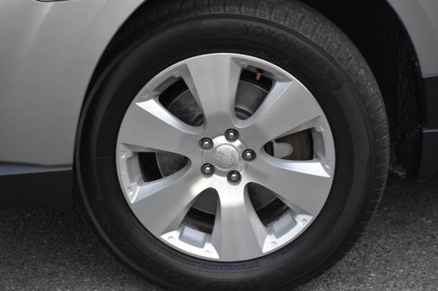 Used 2011 Subaru Outback 3.6R Limited image 35