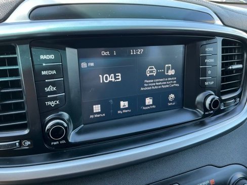 Used 2019 Kia Sorento LX image 19