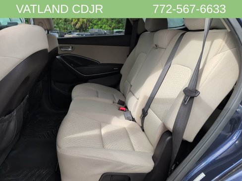 Used 2017 Hyundai Santa Fe SE image 34