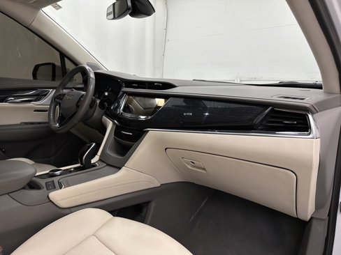 Used 2023 Cadillac XT6 Premium Luxury image 18