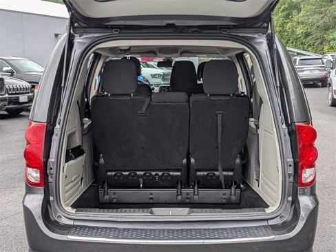 Used 2019 Dodge Grand Caravan SE image 5