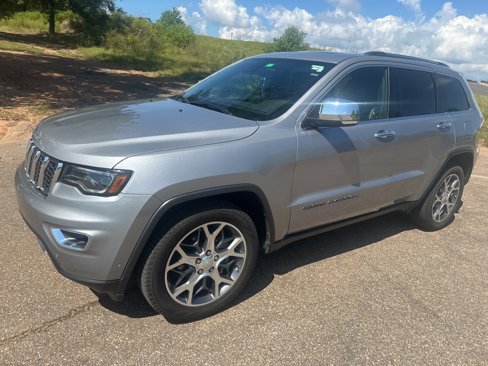Used 2020 Jeep Grand Cherokee Limited w/ Premium Lighting Group image 2