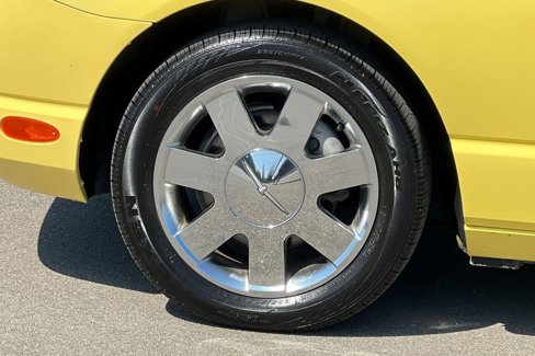 Used 2002 Ford Thunderbird image 19
