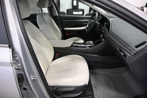 Used 2023 Hyundai Sonata SEL w/ Preferred Accessory Package image 11