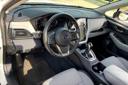 Used 2023 Subaru Outback Premium image 16