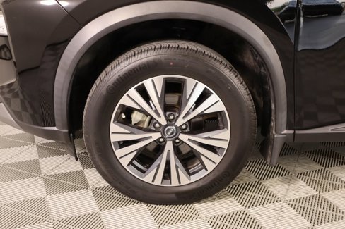 Used 2022 Nissan Rogue SV image 16