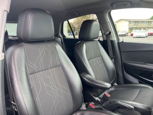 Used 2019 Chevrolet Trax LT w/ LT Convenience Package image 22