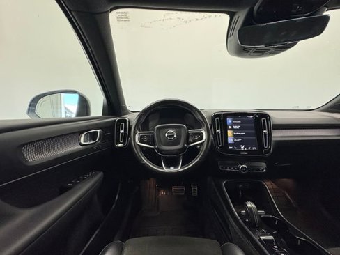 Used 2019 Volvo XC40 T5 R-Design image 20