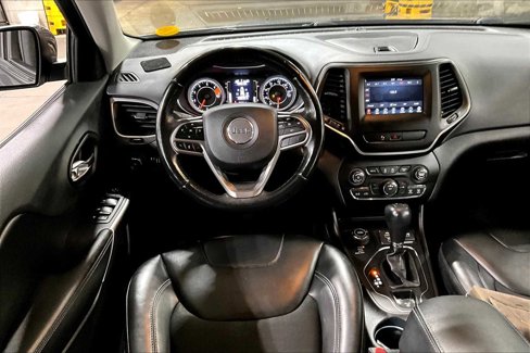 Used 2019 Jeep Cherokee Latitude Plus w/ Cold Weather Group image 5