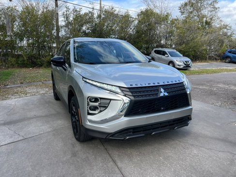 Used 2023 Mitsubishi Eclipse Cross LE image 1