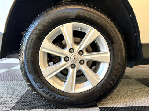 Used 2013 Toyota Highlander SE image 33