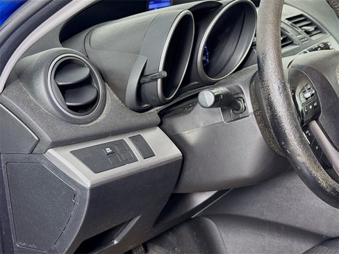 Used 2012 MAZDA MAZDA3 i Touring image 10