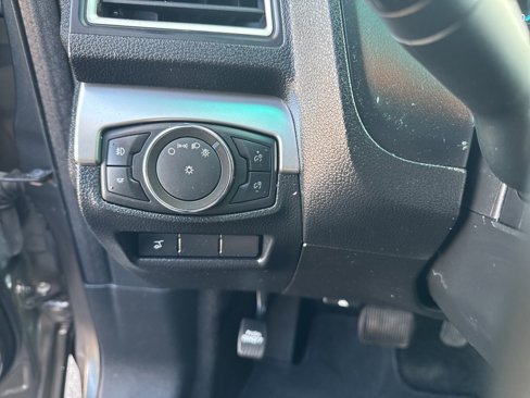 Used 2017 Ford Explorer XLT w/ Equipment Group 202A image 51