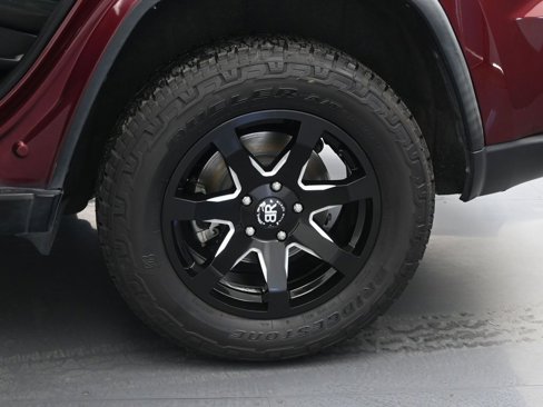 Used 2017 Jeep Grand Cherokee Laredo image 22