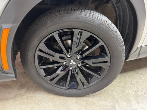Used 2024 Mitsubishi Eclipse Cross SE image 28
