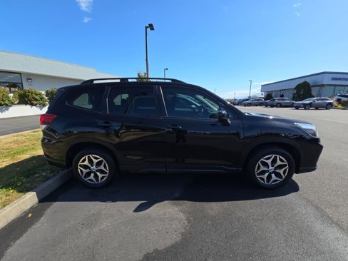 Used 2020 Subaru Forester Premium image 5