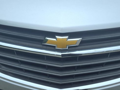 Used 2021 Chevrolet Equinox LT image 3