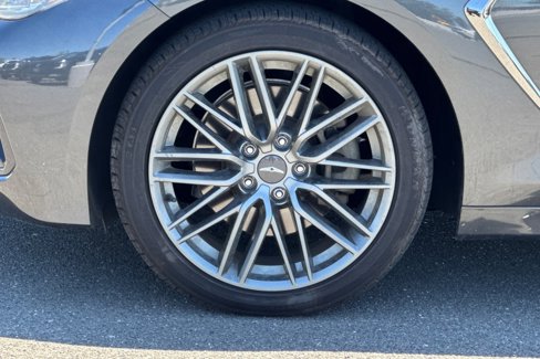 Used 2019 Genesis G70 2.0T Advanced image 31