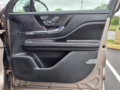 Used 2021 Lincoln Corsair FWD image 10
