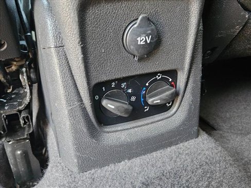 Used 2017 Ford Transit Connect XLT image 17