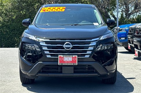 Used 2024 Nissan Rogue SV image 9