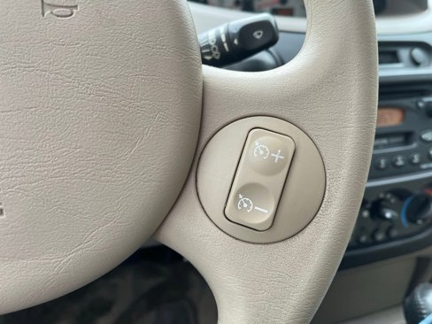Used 2003 Saturn ION Level 3 image 30