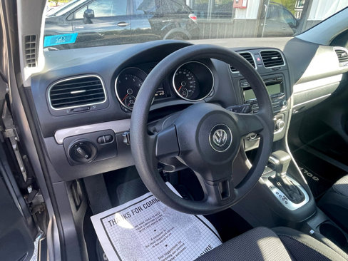 Used 2011 Volkswagen Golf 4-Door image 12