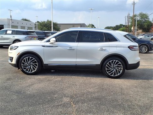 Used 2019 Lincoln Nautilus Reserve image 23