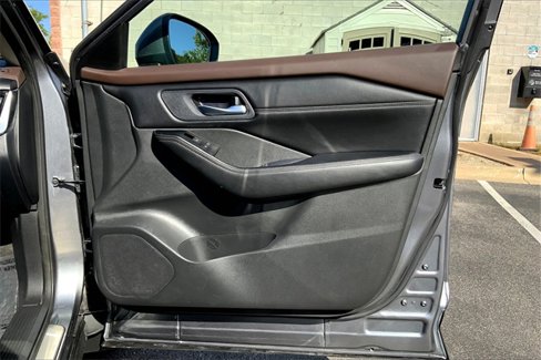 Used 2023 Nissan Rogue SL w/ SL Premium Package image 24