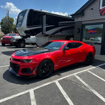 Used 2019 Chevrolet Camaro ZL1 image 6