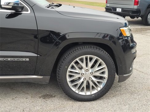 Used 2017 Jeep Grand Cherokee Summit image 7