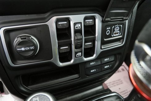Used 2018 Jeep Wrangler Unlimited Sport S image 27