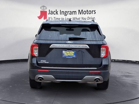 Used 2024 Ford Explorer Limited image 4