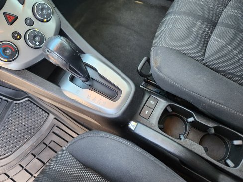 Used 2018 Chevrolet Sonic LT w/ Convenience Package image 15