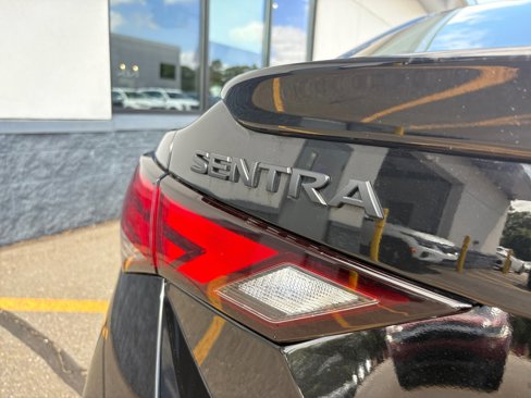 Certified 2023 Nissan Sentra SR w/ Midnight Edition Package image 37