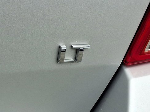 Used 2019 Chevrolet Trax LT w/ LT Convenience Package image 31