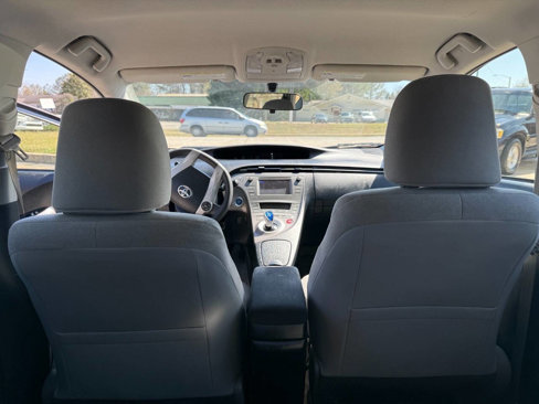 Used 2014 Toyota Prius Five image 30