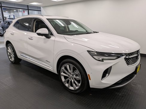 Used 2022 Buick Envision Avenir w/ Technology Package II image 3