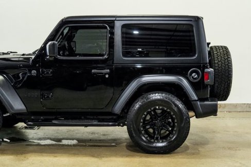 Used 2023 Jeep Wrangler Sport image 39