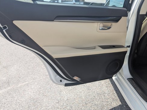 Used 2017 Lexus ES 350 image 23