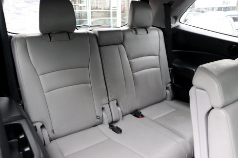 Used 2016 Honda Pilot Touring image 14