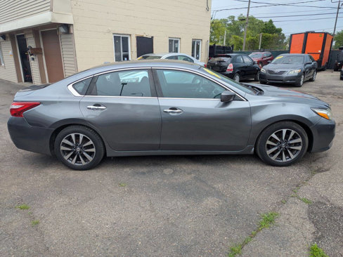 Used 2017 Nissan Altima 2.5 SV image 8