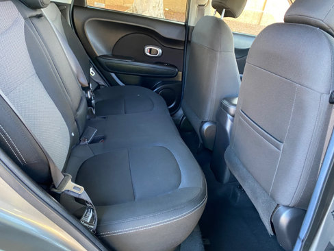 Used 2019 Kia Soul + image 38