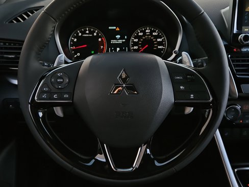 New 2025 Mitsubishi Eclipse Cross SEL image 9