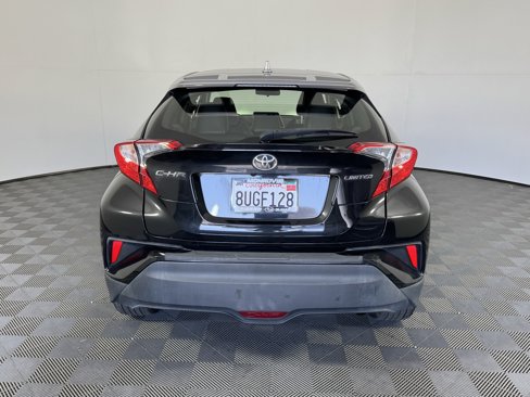 Used 2020 Toyota C-HR Limited image 5