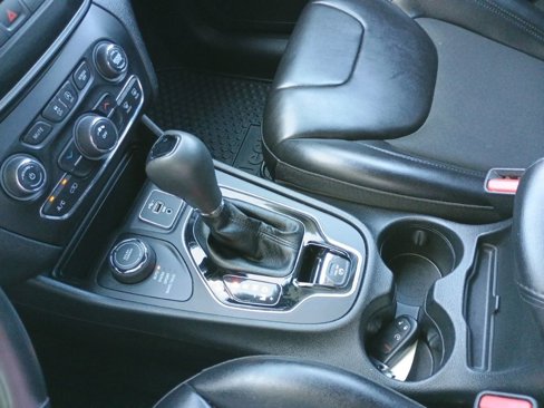 Used 2020 Jeep Cherokee Latitude Plus image 23
