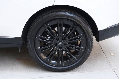 Used 2022 Land Rover Range Rover Long Wheelbase SE image 25
