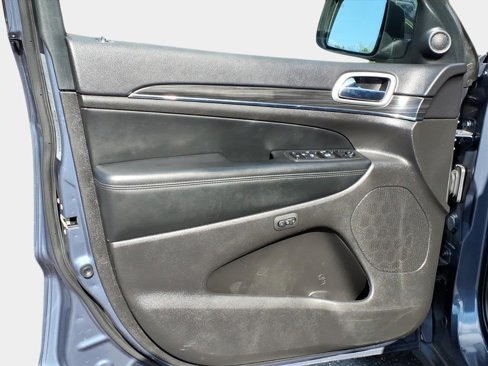 Used 2019 Jeep Grand Cherokee Limited image 9
